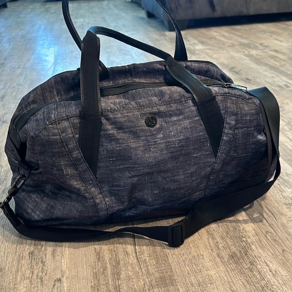 Lululemon Out Of Range Duffle Bag Gem